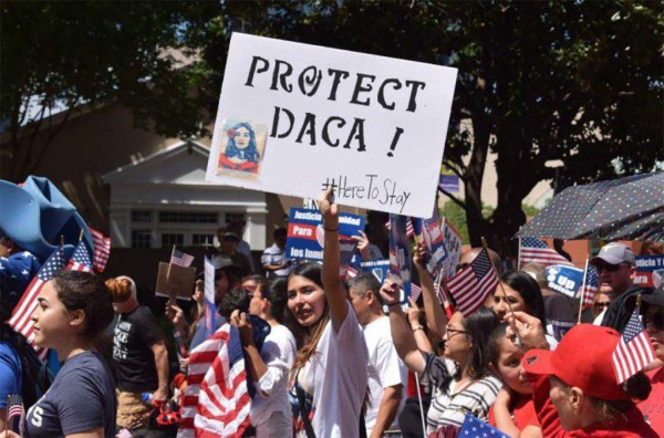 EEUU: Juez ordena a Trump reactivar el Daca y aceptar nuevos 'dreamers'