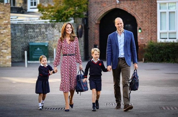 Princesa Charlotte inicia 'muy ilusionada' su primer día de escuela