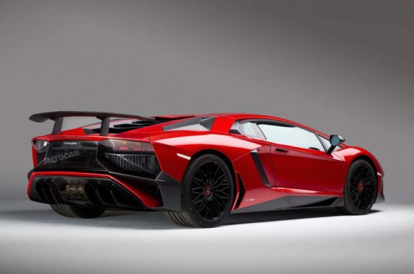Lamborghini y su versión descapotable del Aventador Superveloce