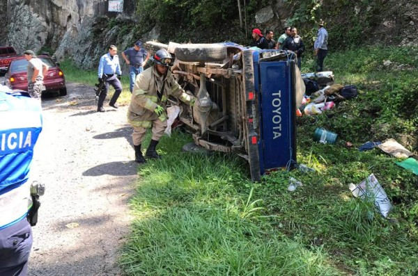 Seis personas murieron y otras once resultaron lesionadas en un accidente de tráfico que se registró este sábado en el departamento de Intibucá.