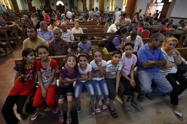Miles de cristianos en Irak huyen del Estado Islámico por la yihad