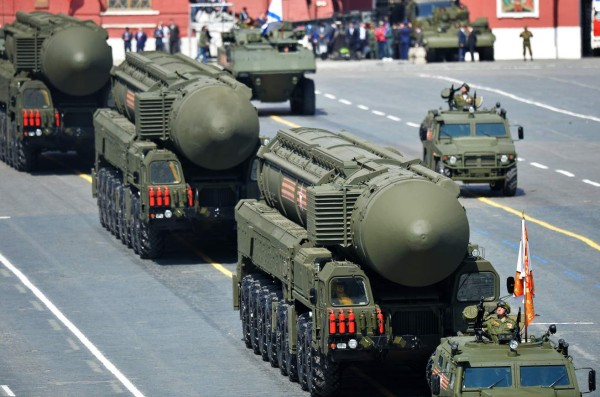 Rusia lanza con éxito misil balístico intercontinental