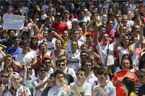Madridistas exigen la salida de Florentino Pérez