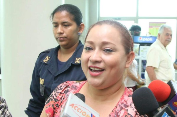 Mujer acusada de robar un gemelito se defenderá en libertad