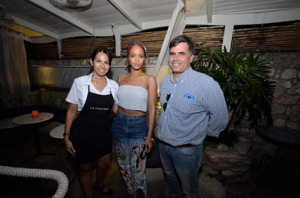 Rihanna visita Cuba donde bailó y comió platos criollos