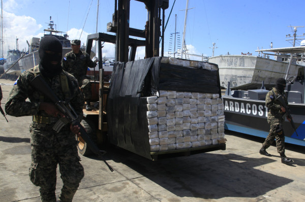 Incineran 2,098 kilos de cocaína en la Base Naval