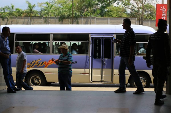 Transportistas exigen que inicien cambios en el sector