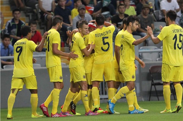 Villarreal se acerca a la fase de grupos con exhibición del mexicano Gio Dos Santos