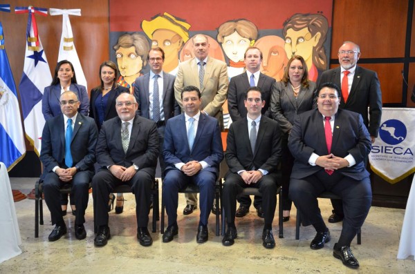 Con El Salvador, el 62.5% del PIB será de la unión aduanera