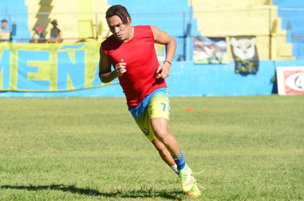 Oficial: Rambo' de León volverá a jugar en Honduras