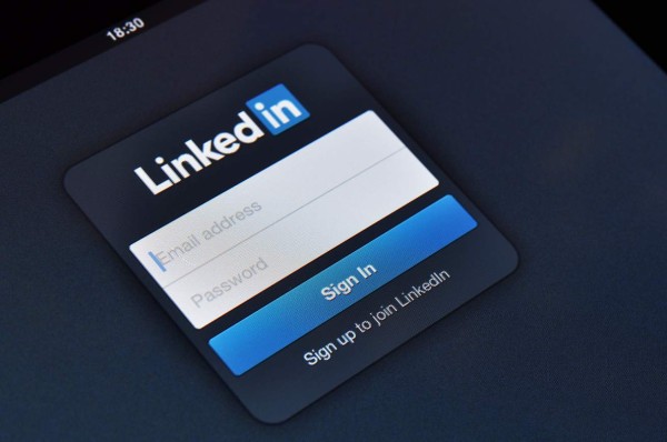 Rediseña LinkedIn perfiles en app móvil