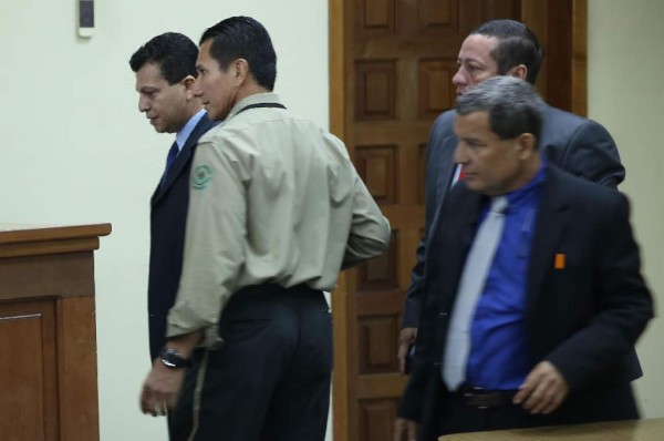 Condenan a Teodoro Bonilla por tráfico de influencias