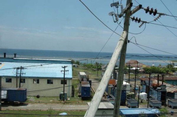 A desenredar a Roatan Electric