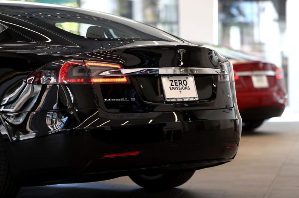 Tesla mejora seguridad de modelo que fue hackeado