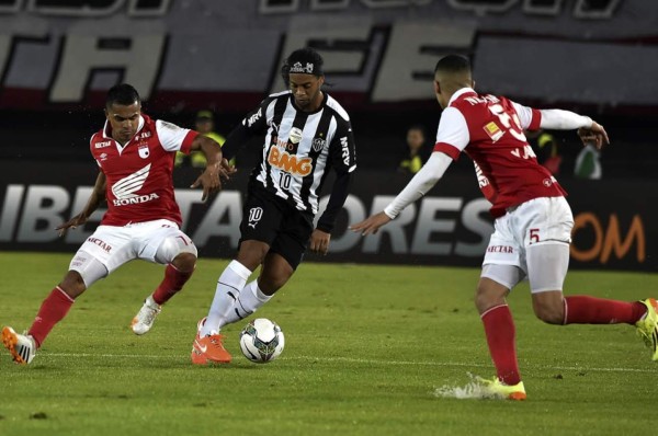 El Atlético Mineiro de Ronaldinho, a octavos de la Copa Libertadores