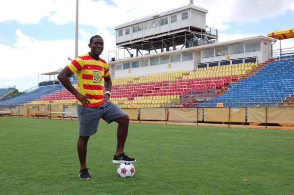 Hendry Thomas fichado por los Strikers de la NASL