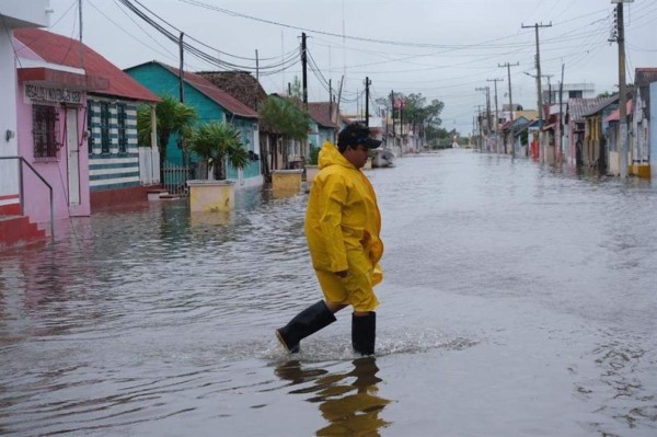 Delta avanza como huracán mayor por el Golfo de México hacia Estados Unidos