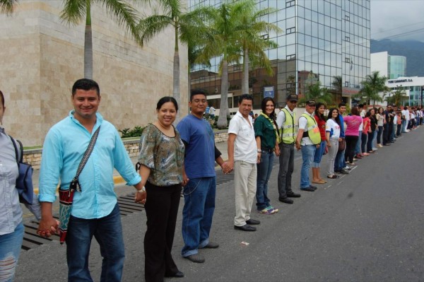 Con multitudinaria cadena humana pedirá por la paz en Honduras