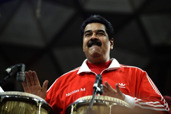 Maduro amenaza con lanzarse a la calle para defender revolución venezolana