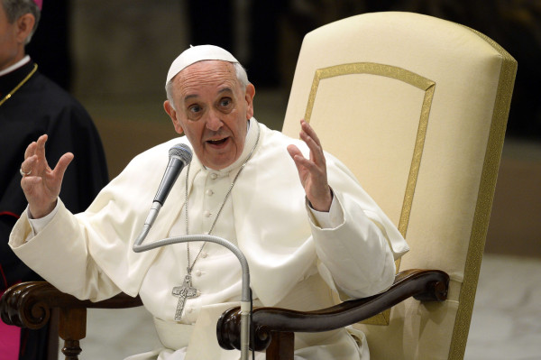 El Papa pide comprensión en debate sobre el divorcio