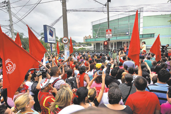 Las tensiones sociales pasan a los centros comerciales en Brasil