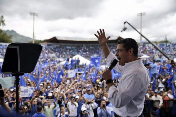 Presidente de Honduras confirmará esta semana si acepta candidatura del PN