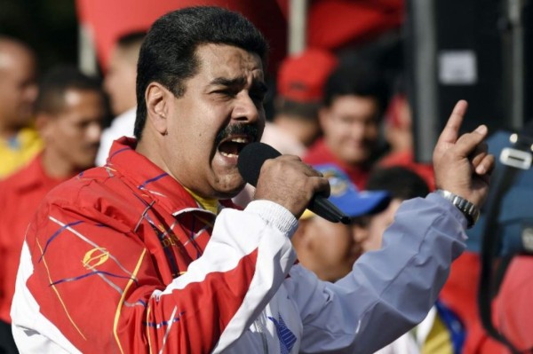 Maduro arremete contra la OEA por 'organizar conspiraciones'
