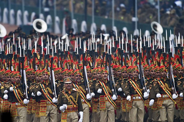 Obama preside desfile patriótico en India  