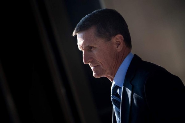 Mueller premia a Flynn por su colaboración y no pide cárcel
