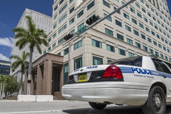 La Policía mata a un hombre cerca del aeropuerto de Miami