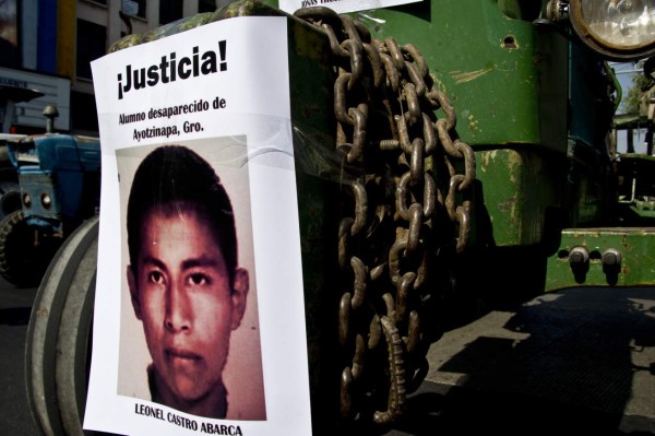 'Encontraremos a los 42 que faltan', claman padres de estudiantes mexicanos
