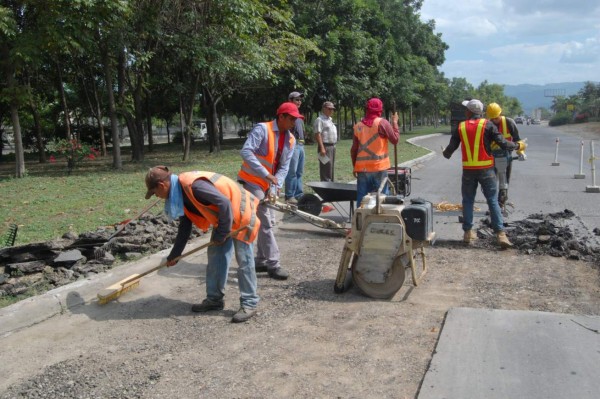 Reparan vías pavimentadas de San Pedro Sula
