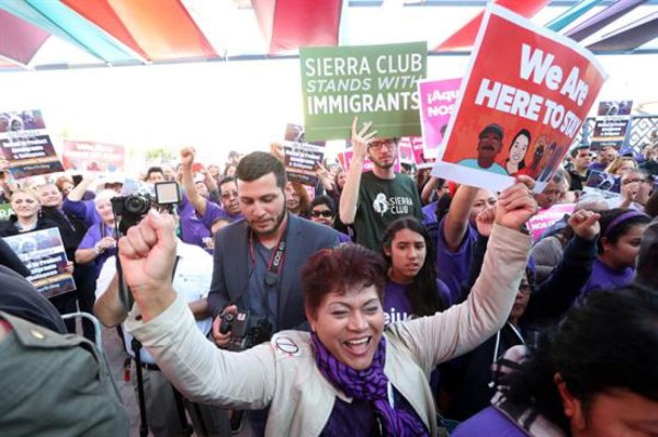 Protestan en 50 ciudades contra la política migratoria de Trump