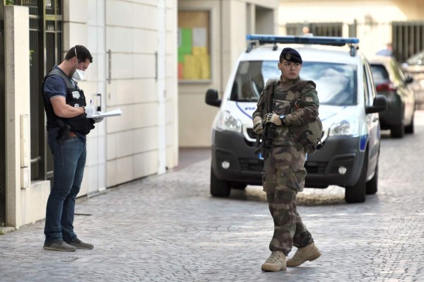 Detenido un hombre por el atropello de militares en París