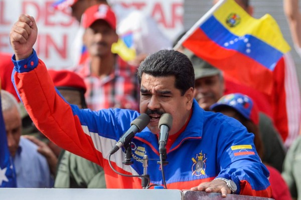 Maduro amplía a tres días asueto laboral en Venezuela por crisis eléctrica