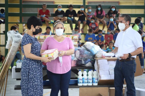 Entregan ayuda humanitaria a asilos de ancianos y hogares de niños en San Pedro Sula