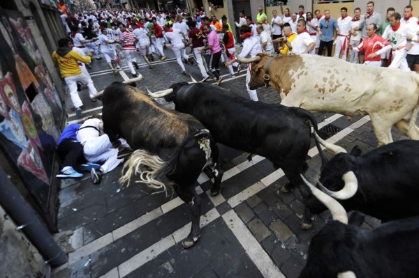 Segundo encierro de San Fermín deja un herido grave