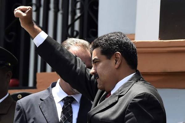 Maduro se declara listo 'para la batalla” contra España
