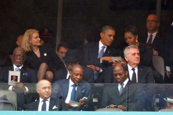 Michelle interrumpe rato ameno de Obama con ministra de Dinamarca