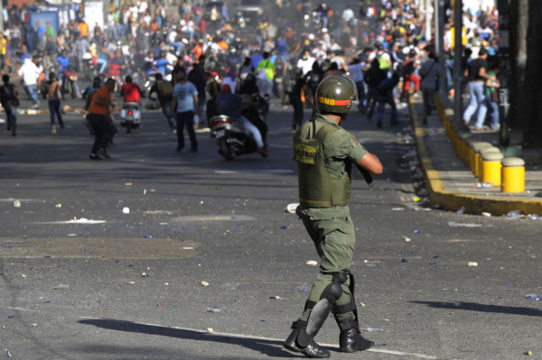 Venezuela: Tres muertos y 23 heridos por disturbios en Caracas