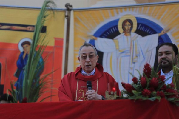 Cardenal hondureño pide no ser indiferentes ante tantas vidas rotas por COVID-19  