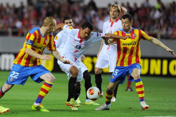 Sevilla se acerca a la final ganando el primer duelo español al Valencia