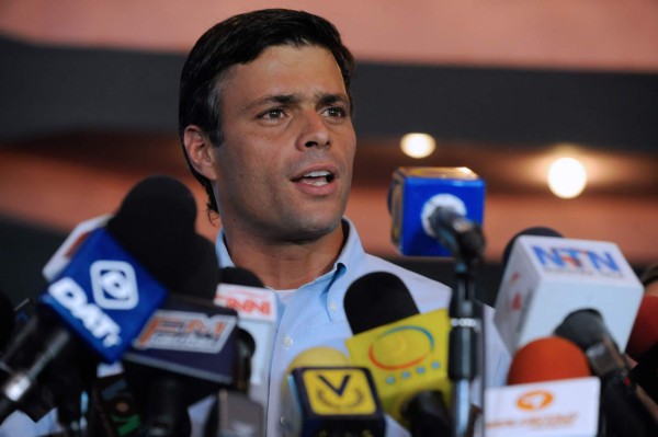 Fiscalía acusa a Leopoldo López de incitar a la violencia en Venezuela