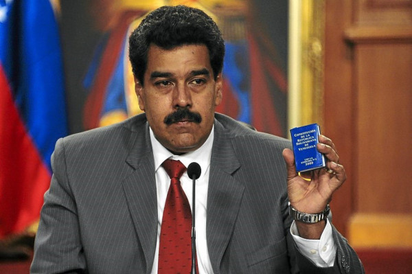 Maduro advierte a las aerolíneas que quien se vaya no vuelve