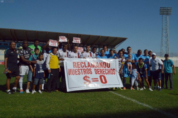 Futbolistas de Ecuador anuncian paro de actividades por sueldos impagos