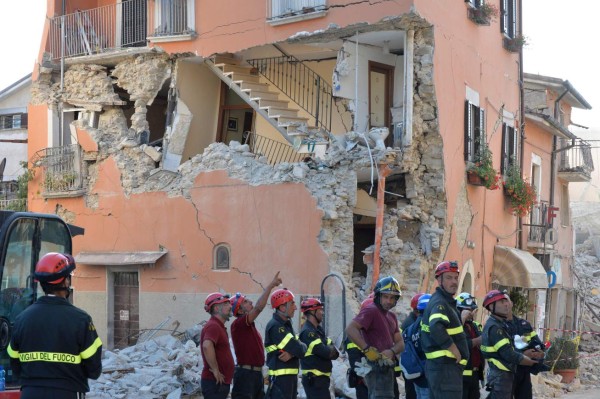 Italia finaliza búsqueda de víctimas tras terremoto