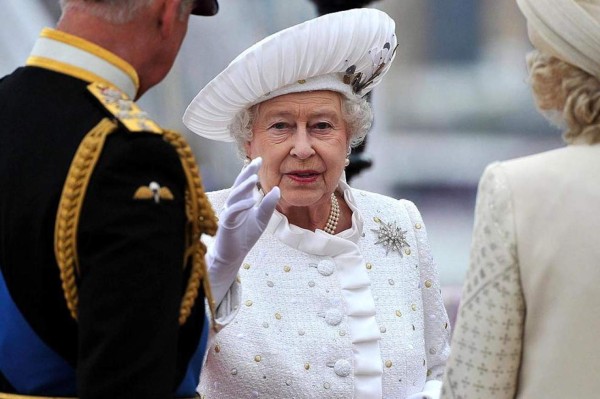 Reina Isabel II, objetivo militar del Estado Islámico