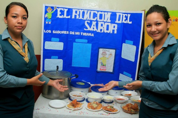 Estudiantes sampedranos deleitan el paladar con sus proyectos