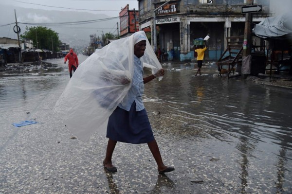 Huracán Matthew azota al vulnerable Haití