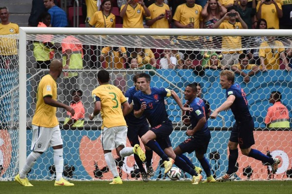 Holanda le remueve las heridas a Brasil y queda tercera del Mundial